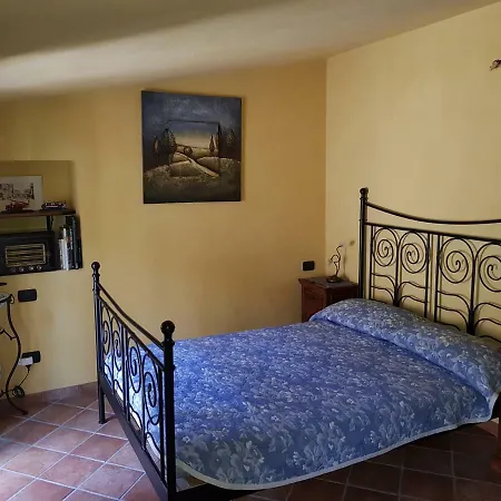 La Casetta Della Nonna Apartment *